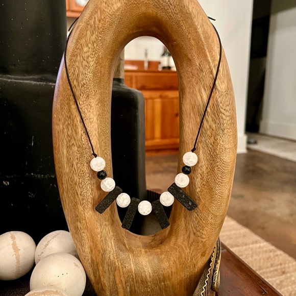 NWT, CUSTOM MADE, BEAUTIFUL black elongated pieces with white crystallized balls - Picture 1 of 1